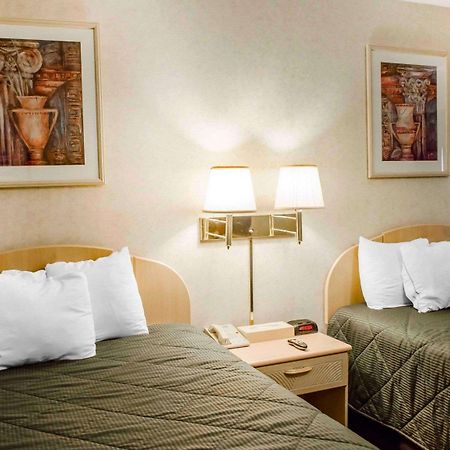 Rodeway Inn Dillsburg Buitenkant foto