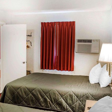 Rodeway Inn Dillsburg Buitenkant foto
