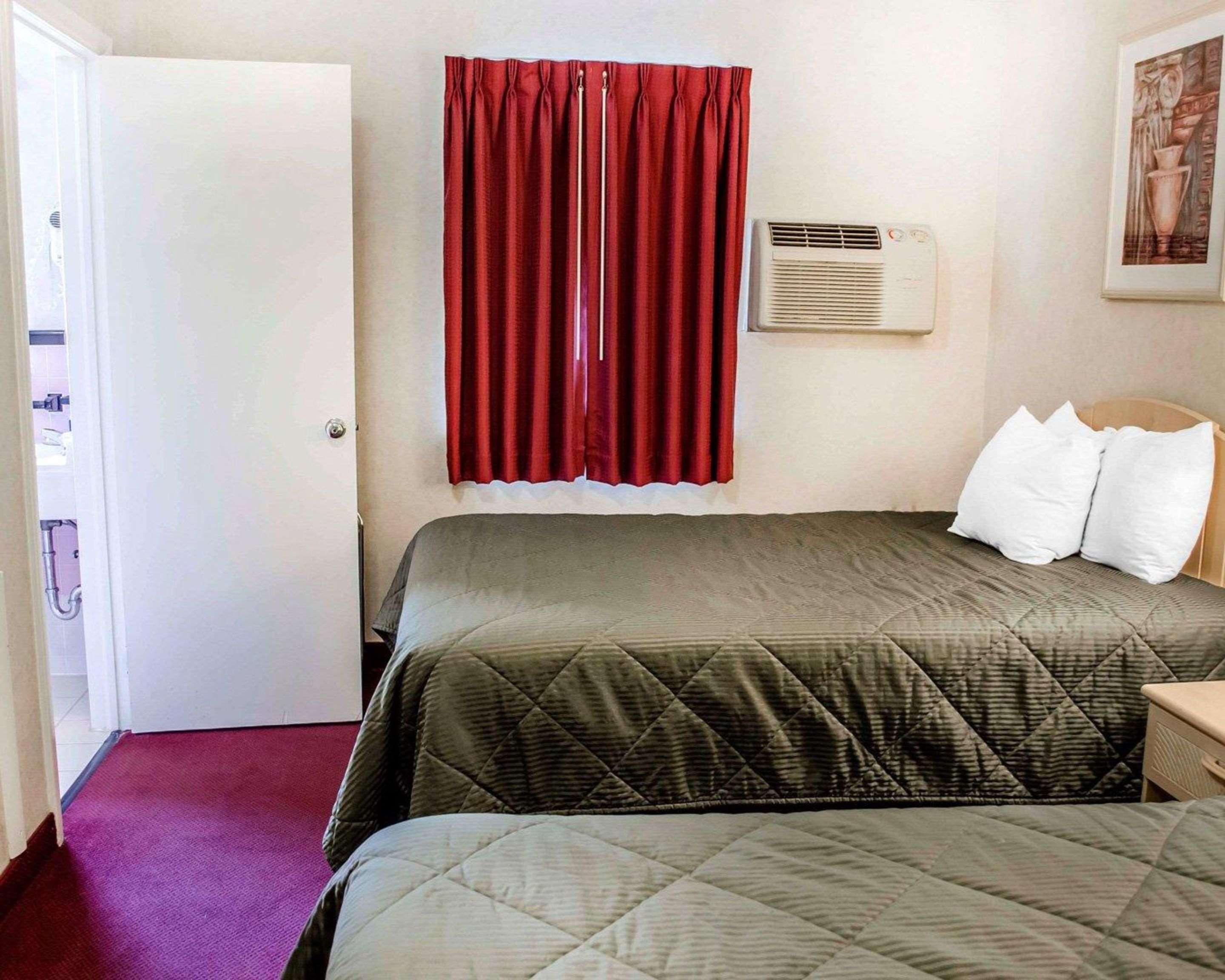 Rodeway Inn Dillsburg Buitenkant foto