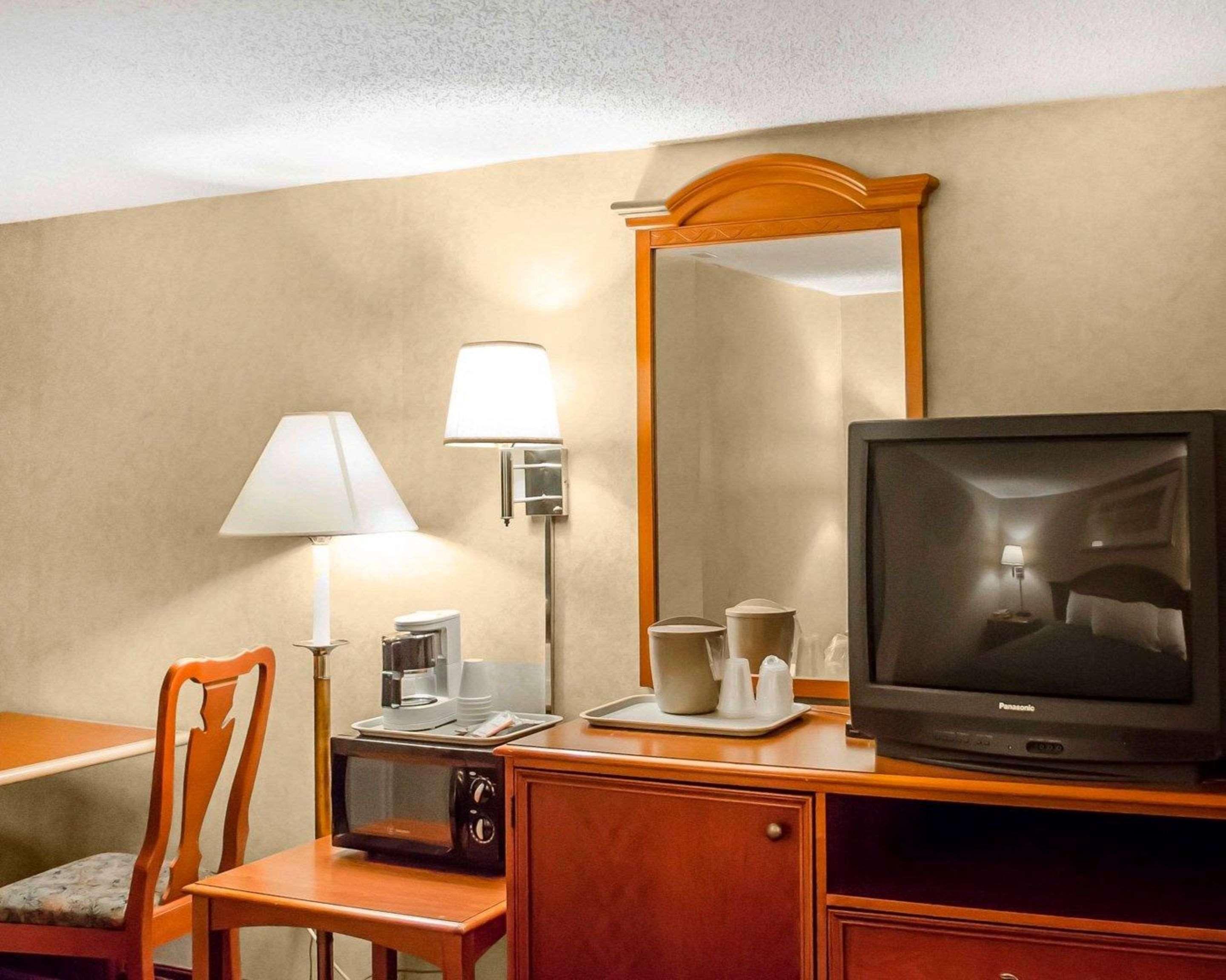 Rodeway Inn Dillsburg Buitenkant foto
