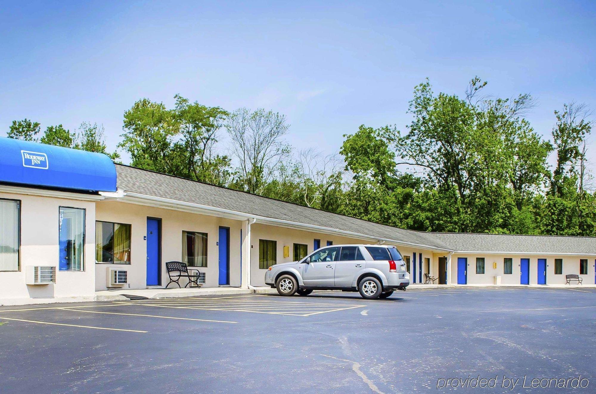 Rodeway Inn Dillsburg Buitenkant foto
