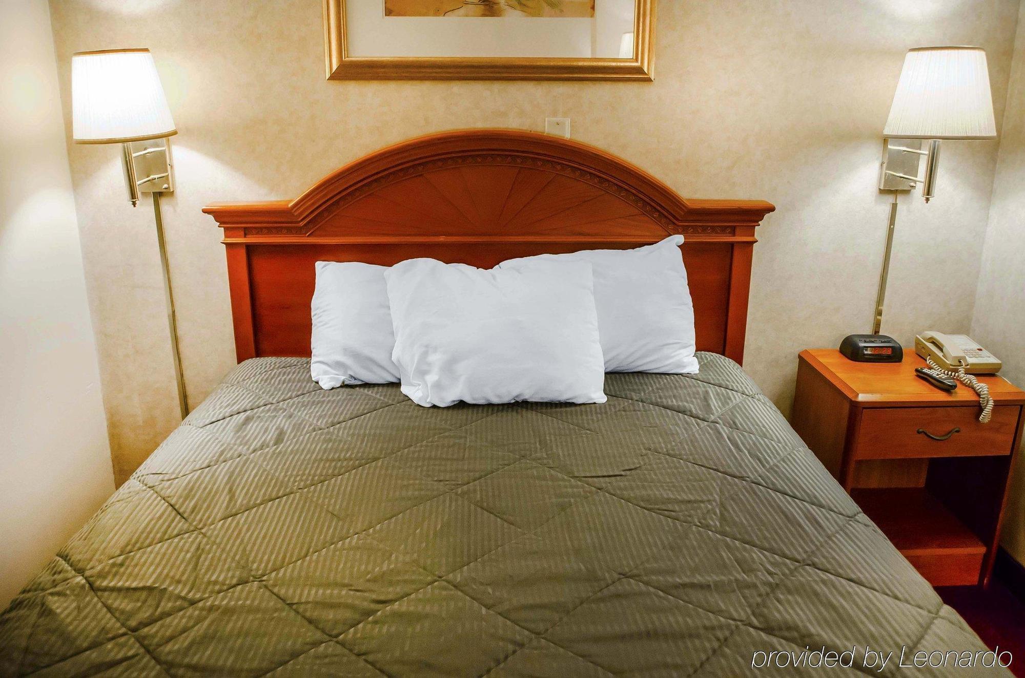 Rodeway Inn Dillsburg Buitenkant foto