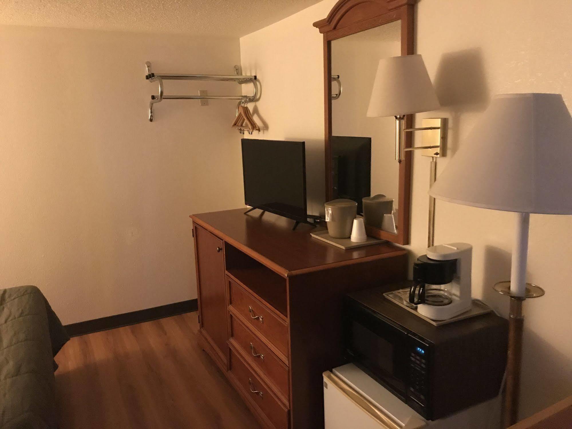 Rodeway Inn Dillsburg Buitenkant foto