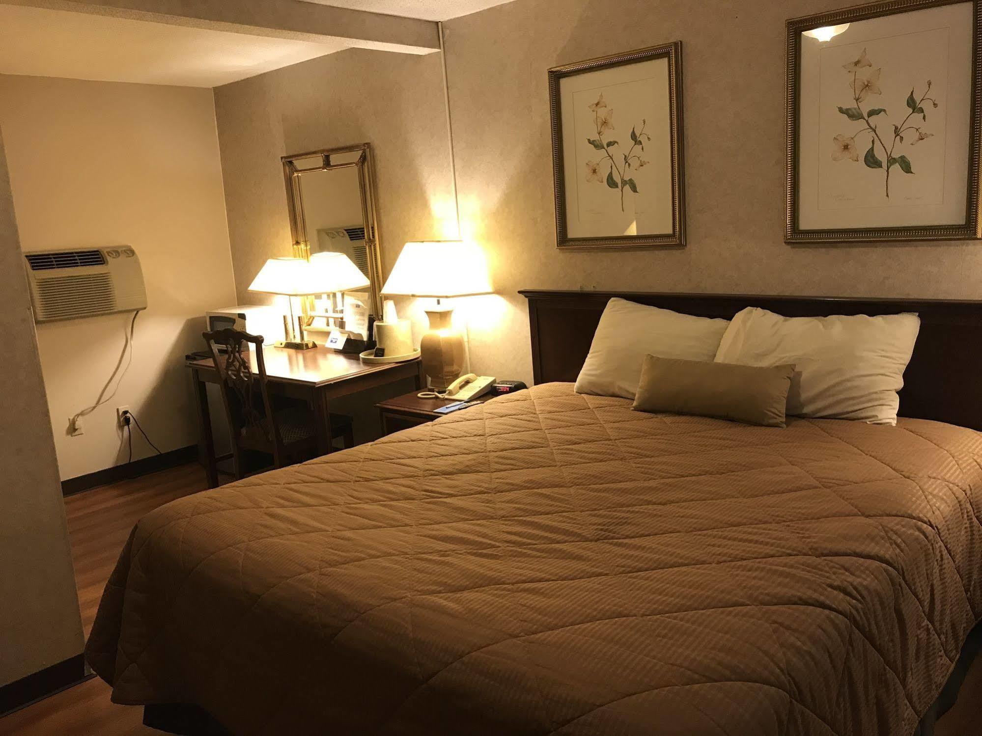 Rodeway Inn Dillsburg Buitenkant foto