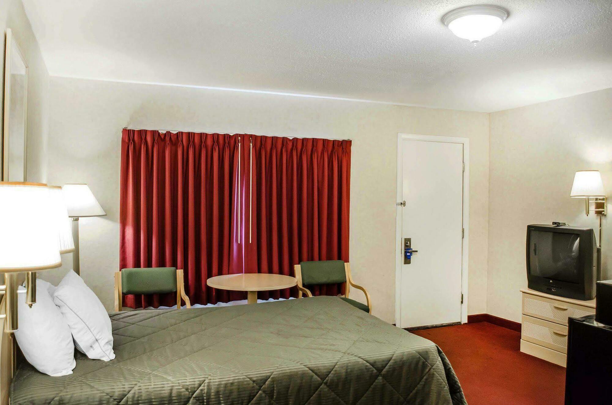 Rodeway Inn Dillsburg Buitenkant foto